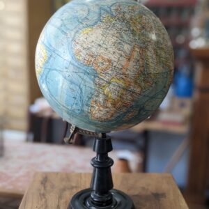 Globe terrestre début XXème par J.FOREST