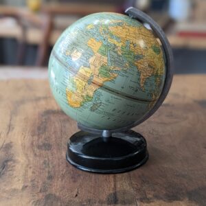 Petit globe terrestre Taride années 50