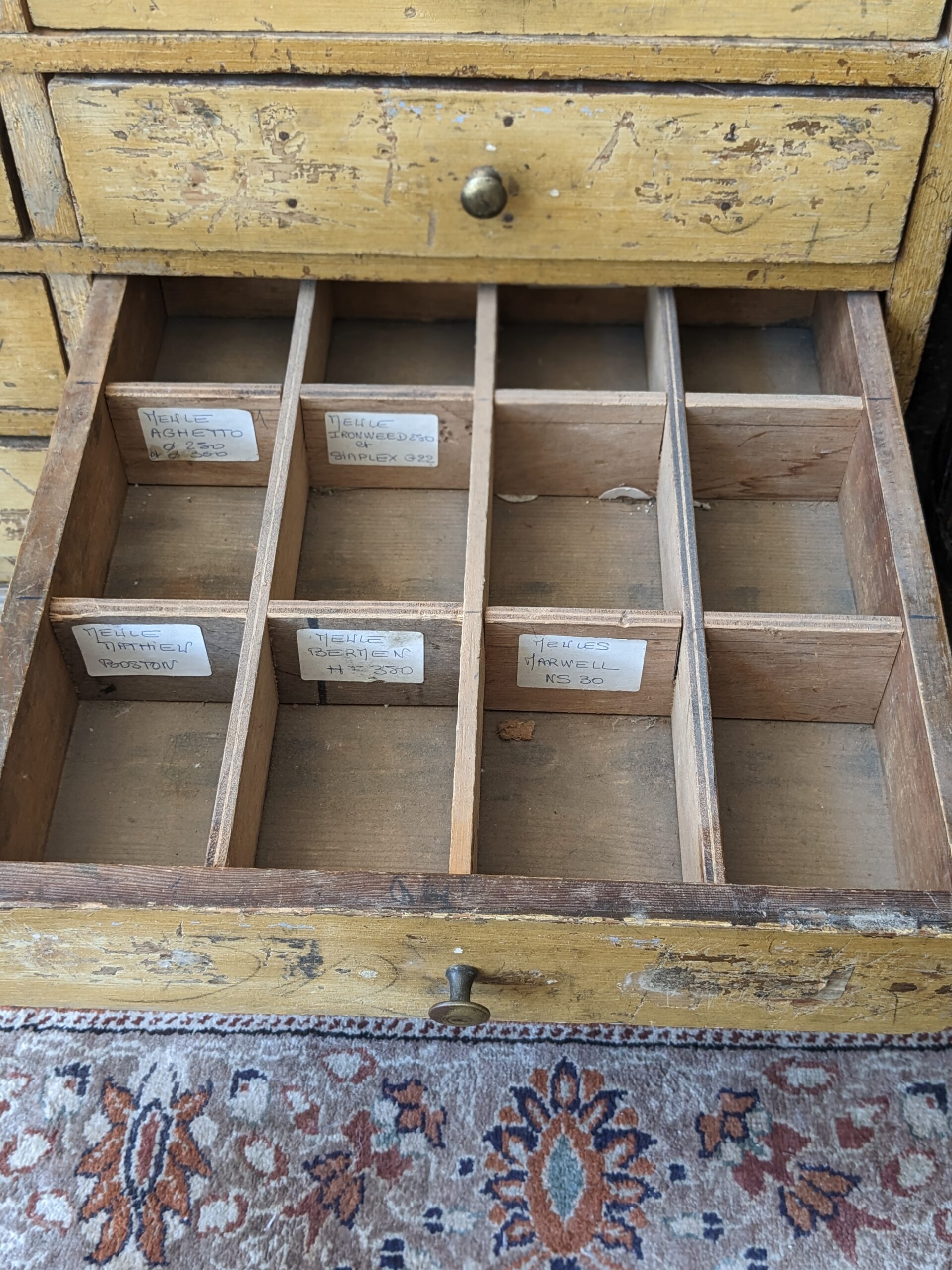 Grand meuble de métier 30 tiroirs – Image 7