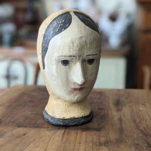 Ancienne marotte en papier maché