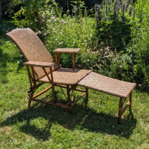 Ancienne chaise longue en rotin 1930
